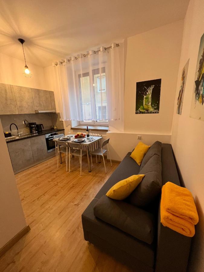 Apartamenty Koktajlove Kielce Ngoại thất bức ảnh